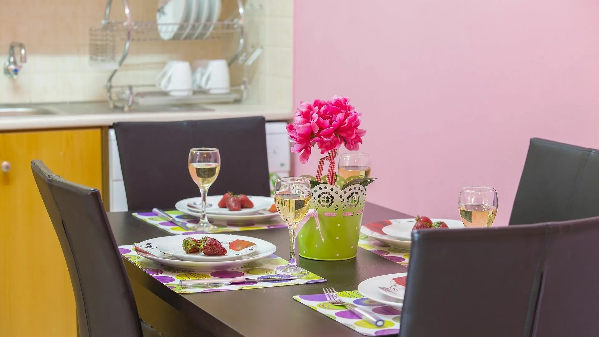 Apartment Mackenzie Rose Suite Larnaca